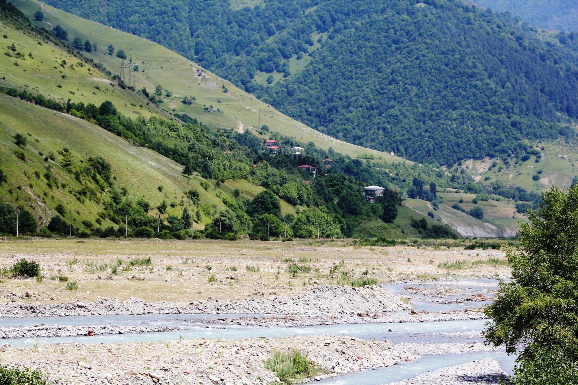 "Aragvi" Hotel Naghorevi Exterior photo